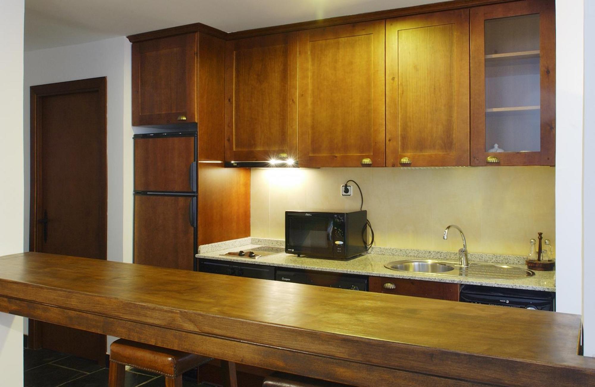 Apartamentos Linsoles Eriste Luaran gambar