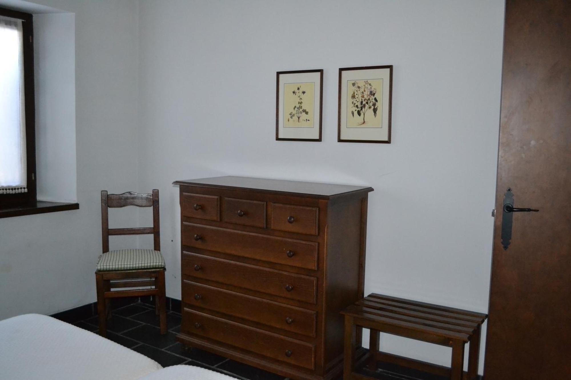 Apartamentos Linsoles Eriste Luaran gambar