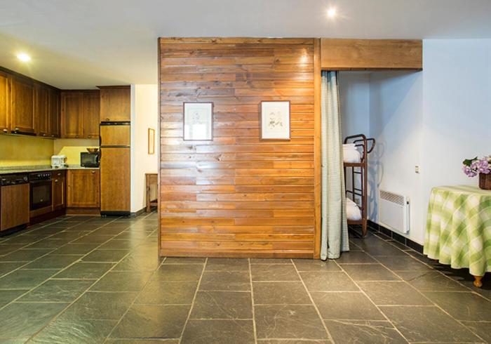 Apartamentos Linsoles Eriste Luaran gambar
