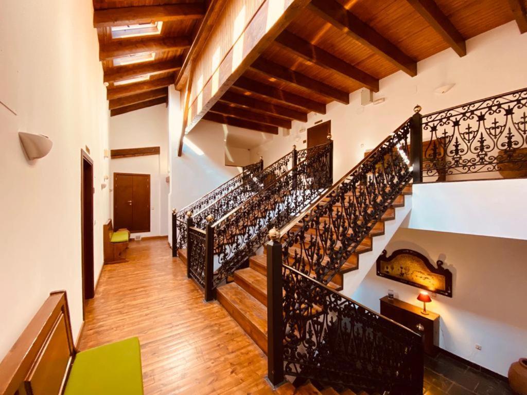 Apartamentos Linsoles Eriste Luaran gambar